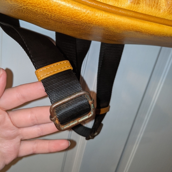 Vegan leather backpack - Picture 5 of 9